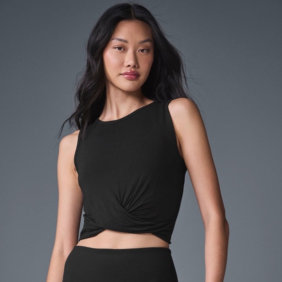 NWT ALO Yoga Cover Tank Black Size S - Picture 1 of 9